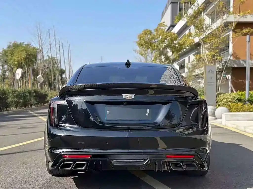 Cadillac CT5 — миниатюра 8