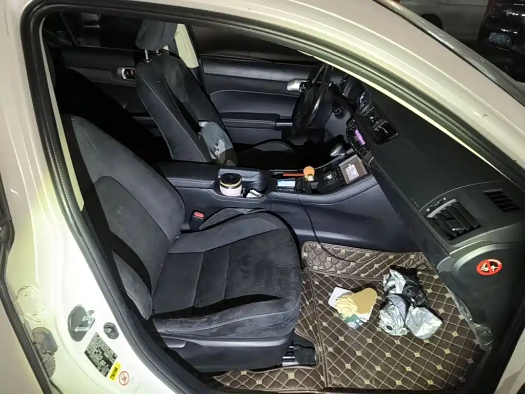 Lexus CT — миниатюра 25