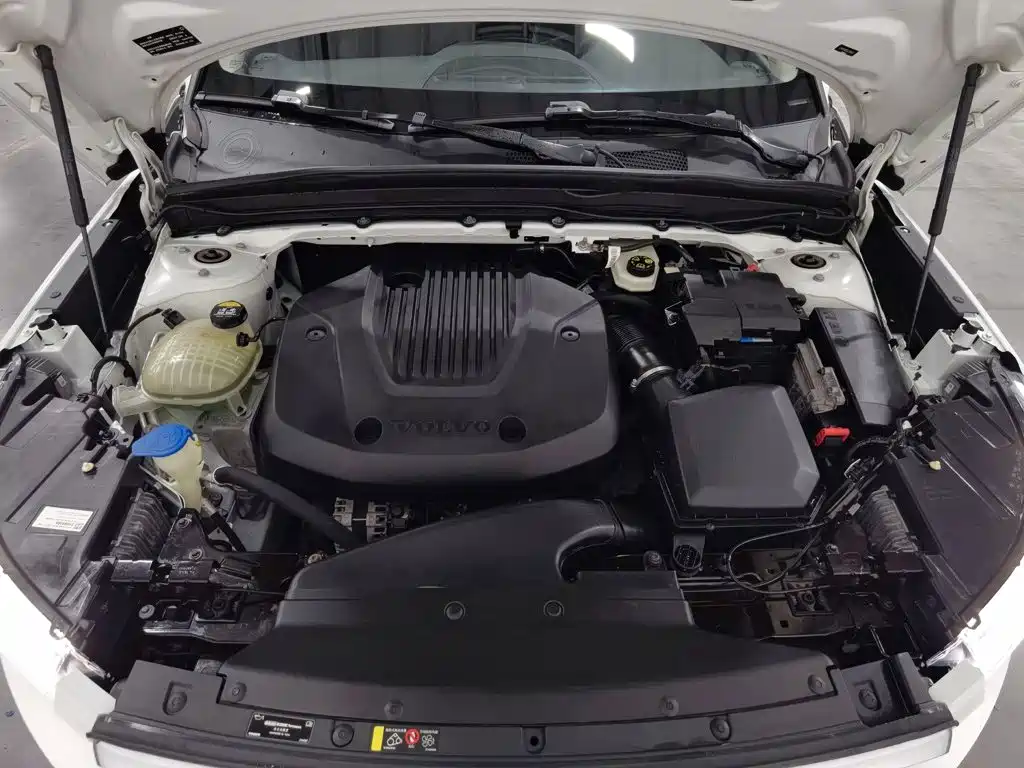 Volvo XC40 — миниатюра 6