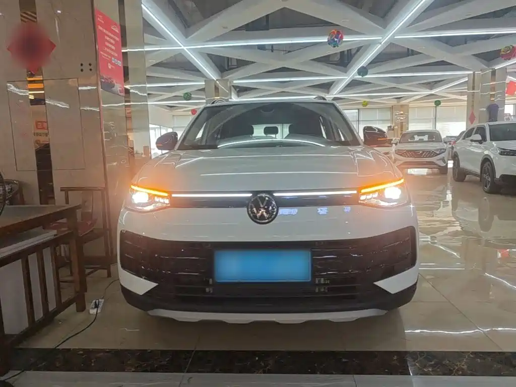 Volkswagen Tharu — миниатюра 3