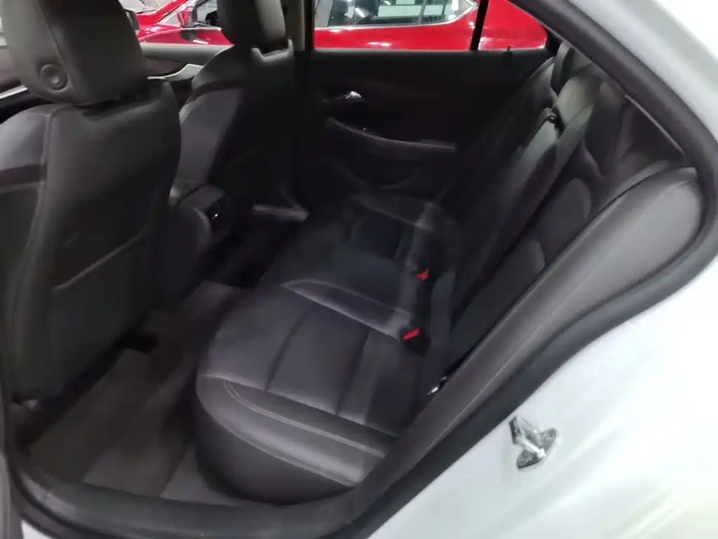 Chevrolet Malibu — миниатюра 17