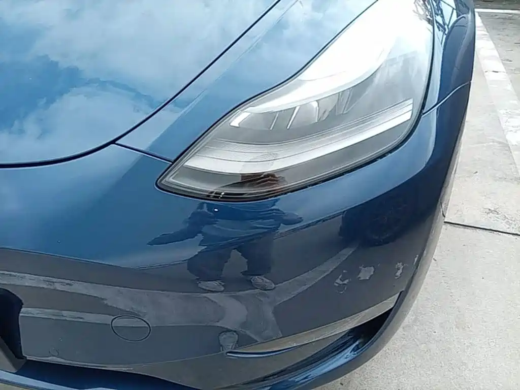 Tesla Model Y — миниатюра 24