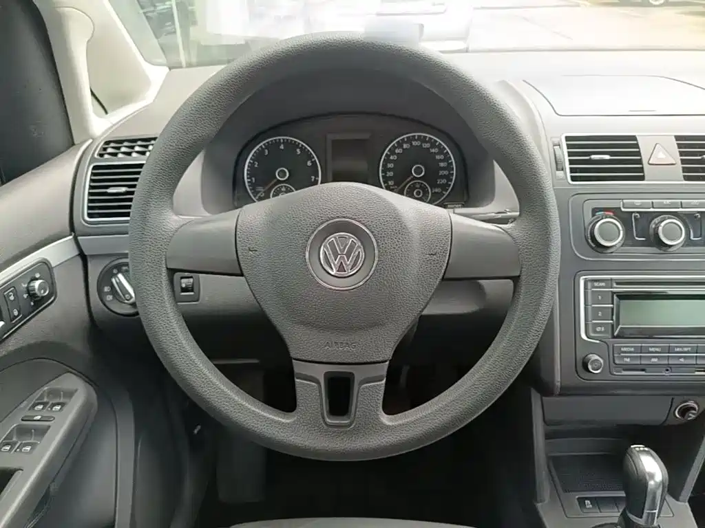 Volkswagen Touran — миниатюра 11