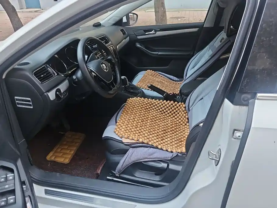 Volkswagen Sagitar — миниатюра 9