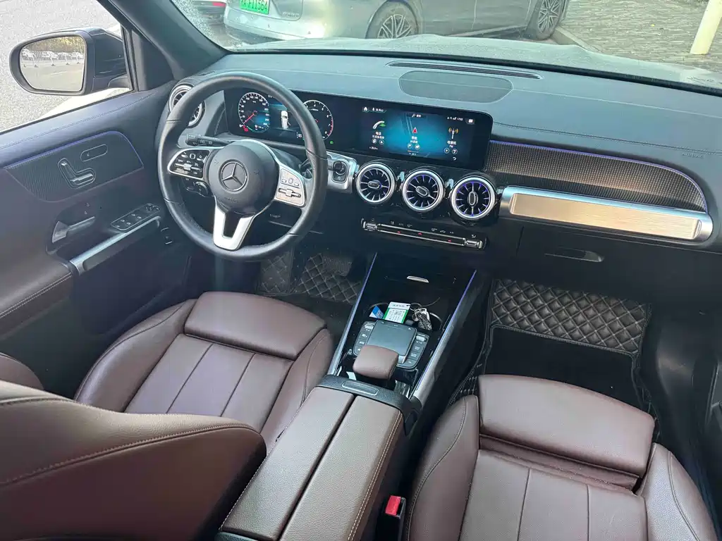 Mercedes-Benz GLB — миниатюра 8