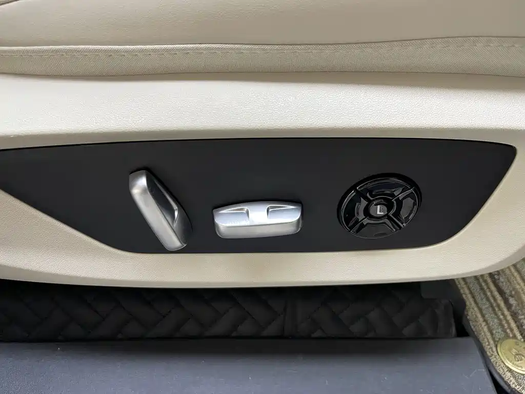 Li Auto Li ONE — миниатюра 21