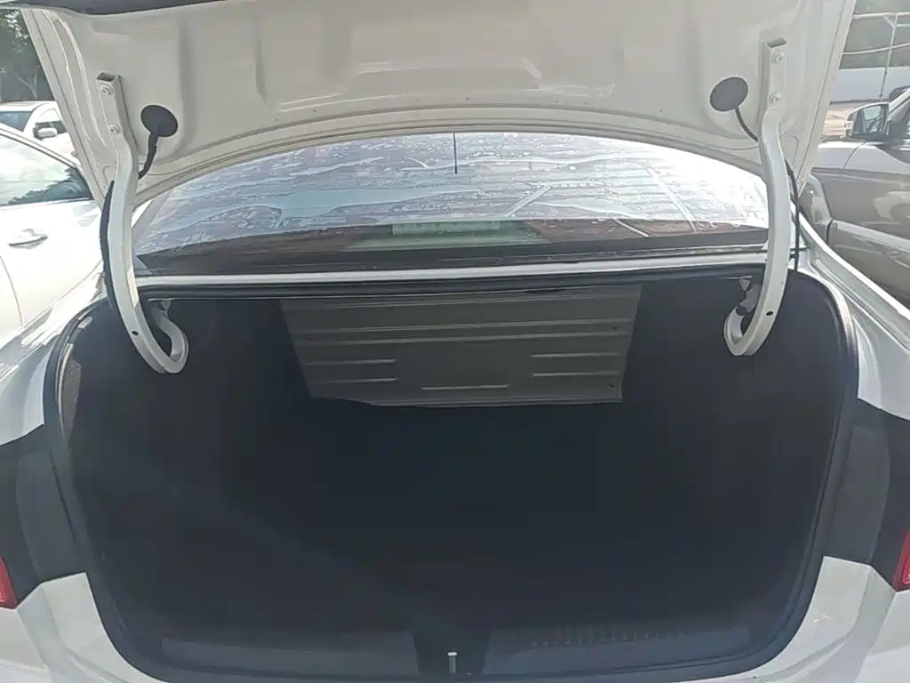 Volkswagen Jetta — миниатюра 19
