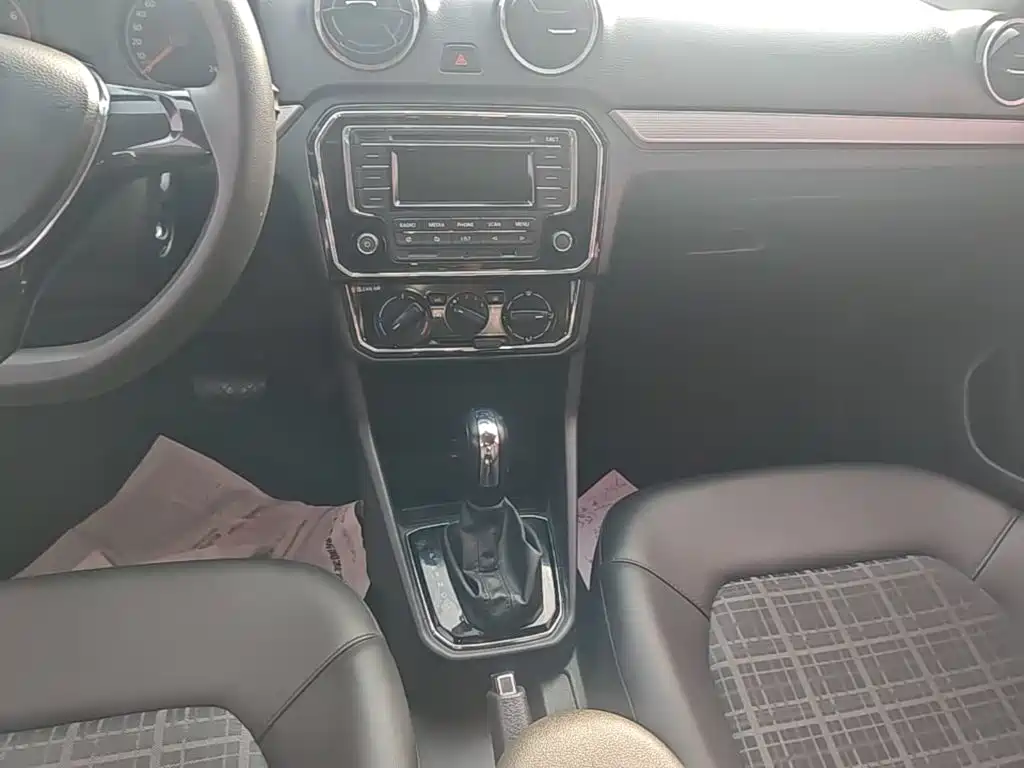 Volkswagen Jetta — миниатюра 13