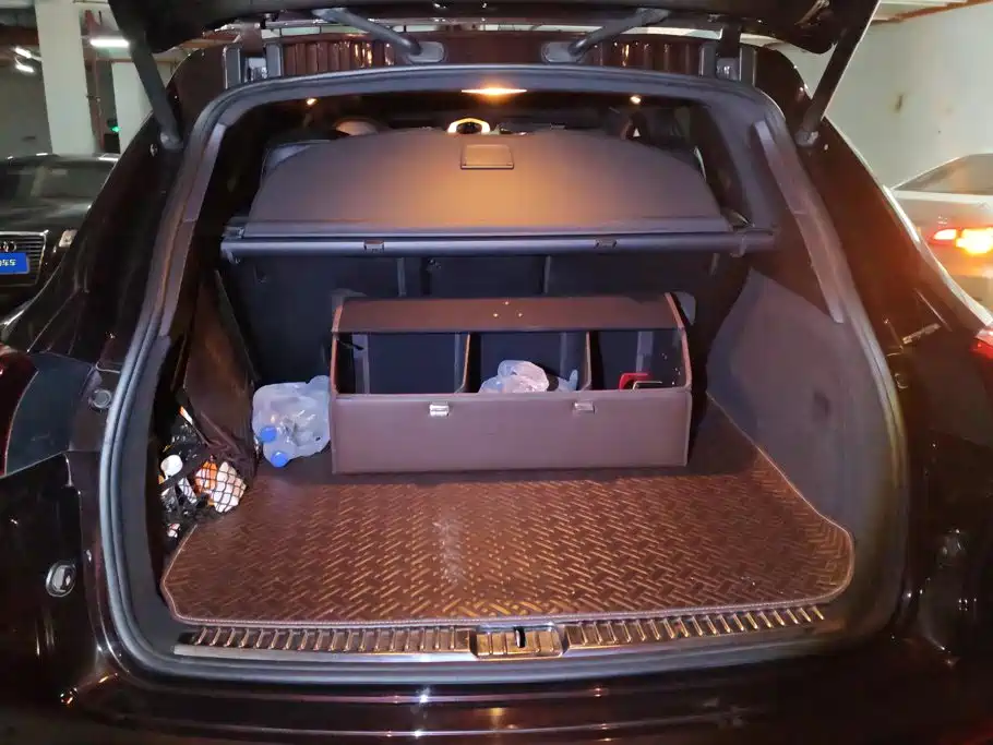 Porsche Cayenne — миниатюра 4
