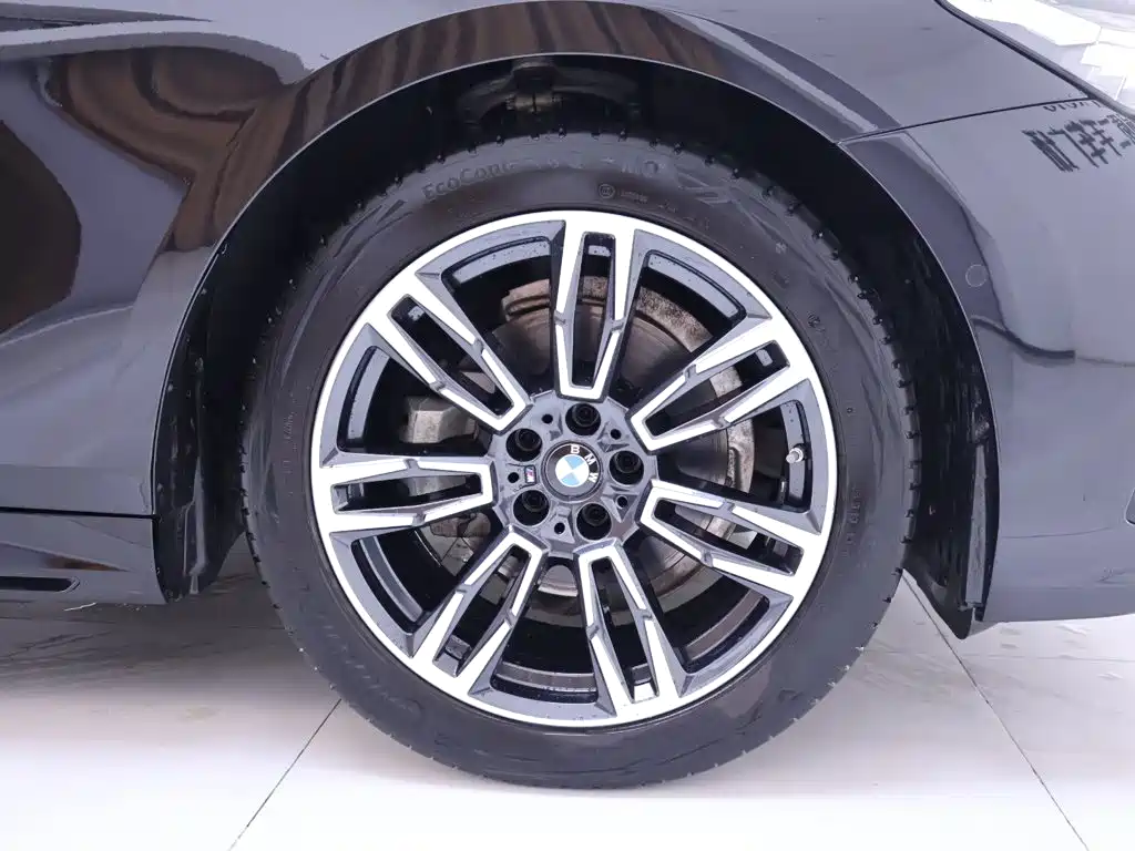 BMW 5 Series (Import) — миниатюра 6