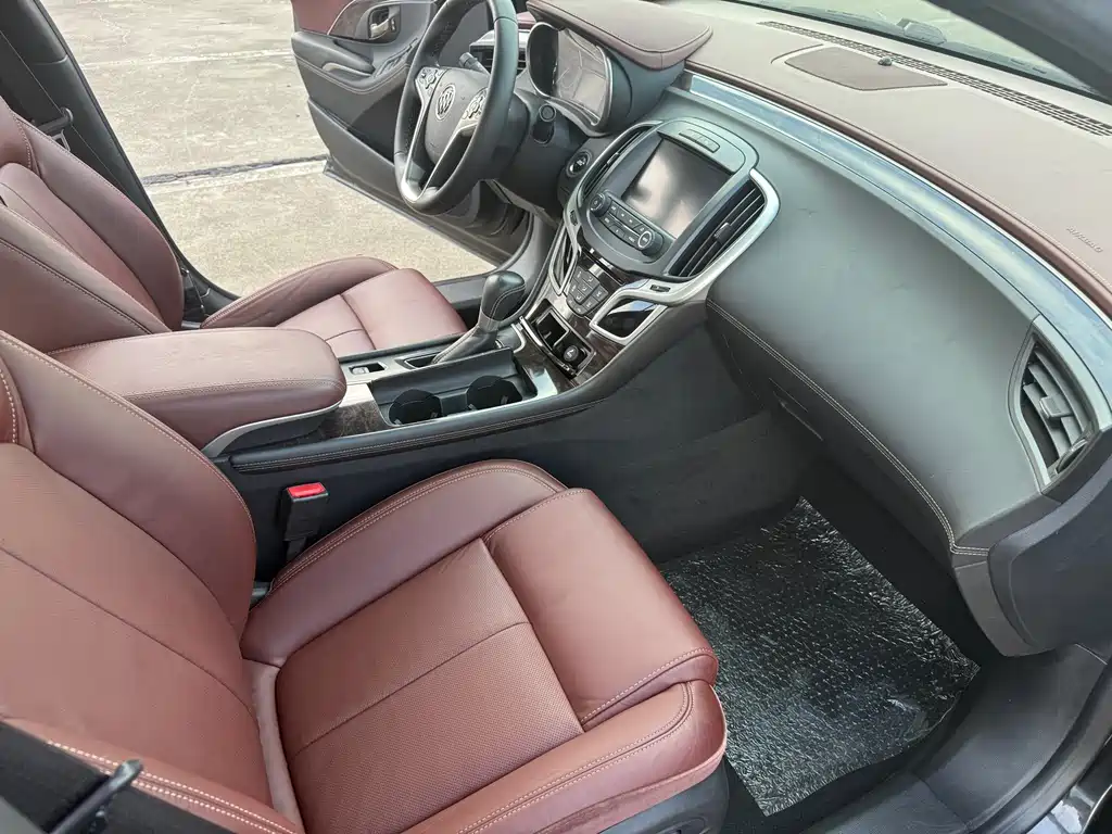 Buick LaCrosse — миниатюра 11