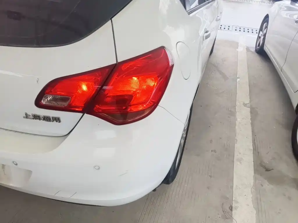 Buick Excelle — миниатюра 8