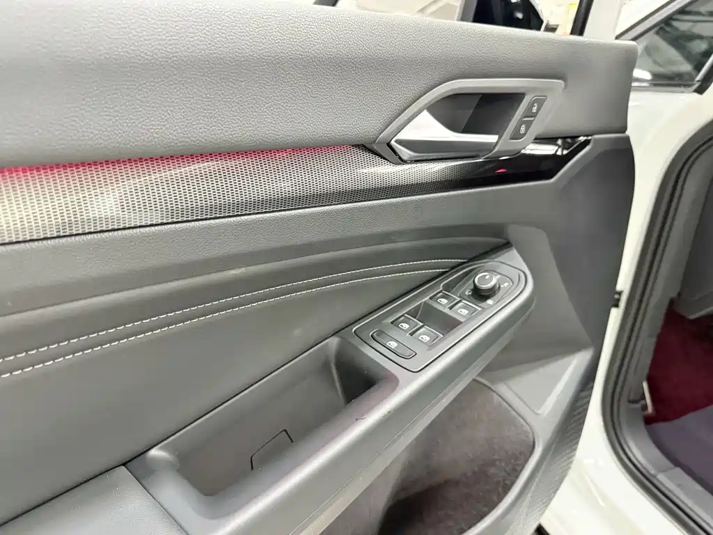 Volkswagen Golf — миниатюра 7