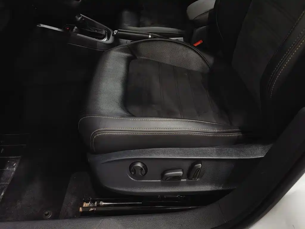 Volkswagen Sagitar — миниатюра 20