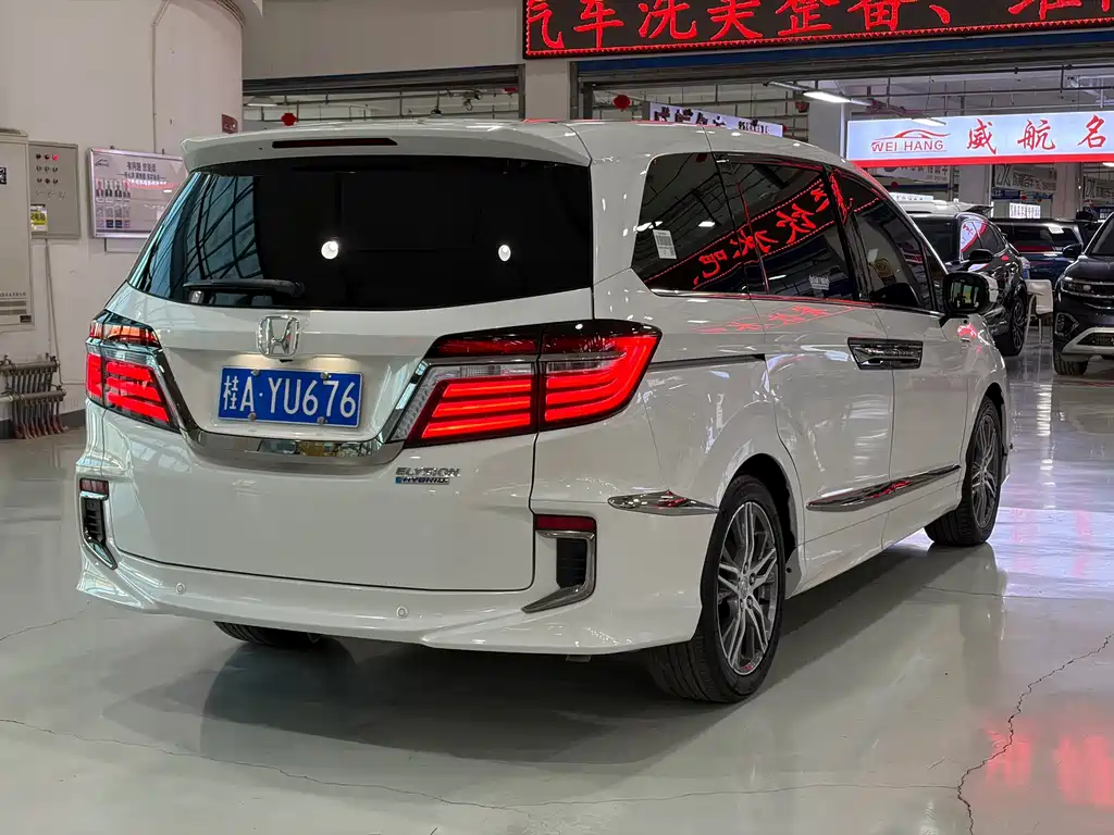 Honda Elysion — миниатюра 7