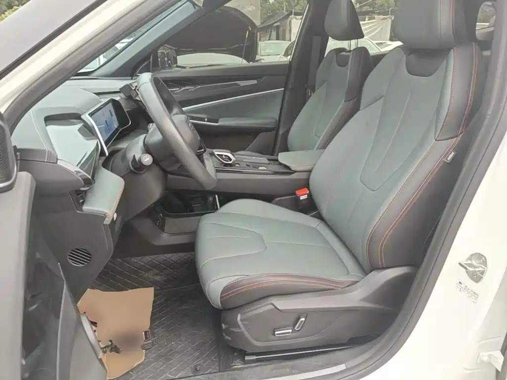Geely Boyue — миниатюра 15
