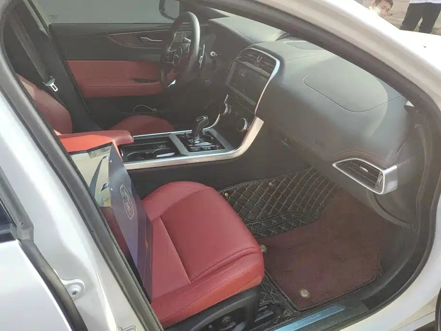 Jaguar XEL — миниатюра 8