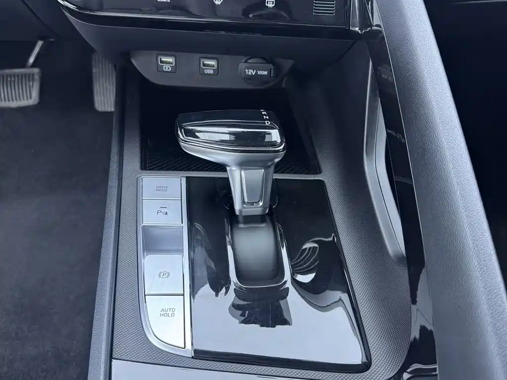 Hyundai Elantra — миниатюра 20