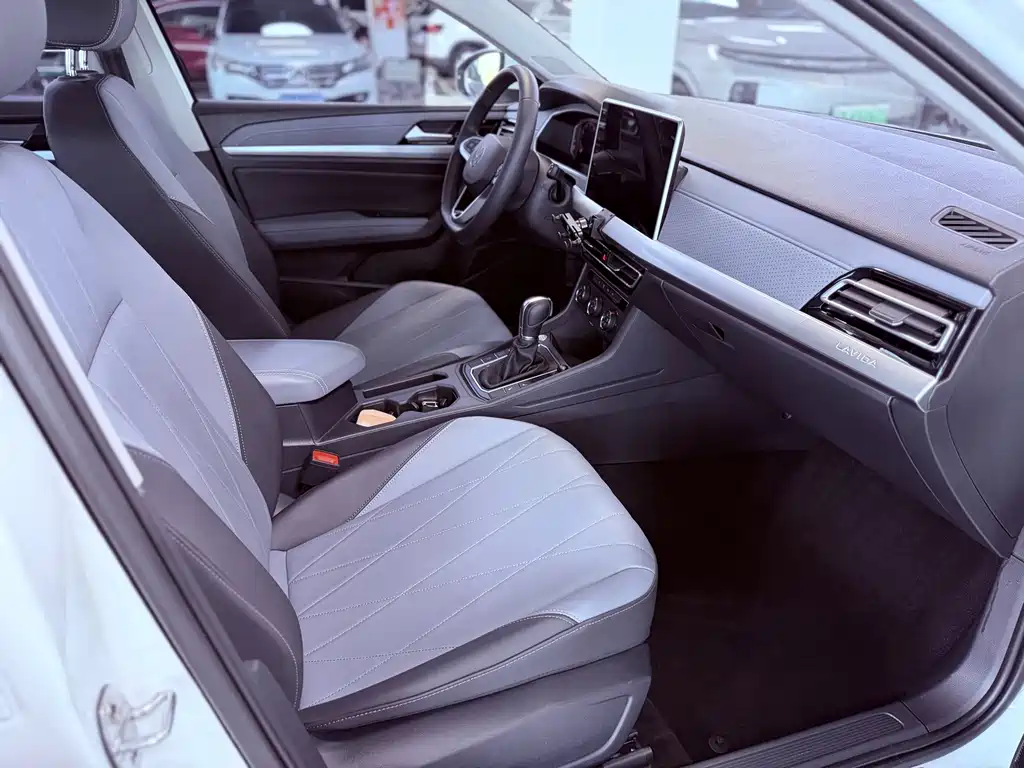 Volkswagen Lavida — миниатюра 11