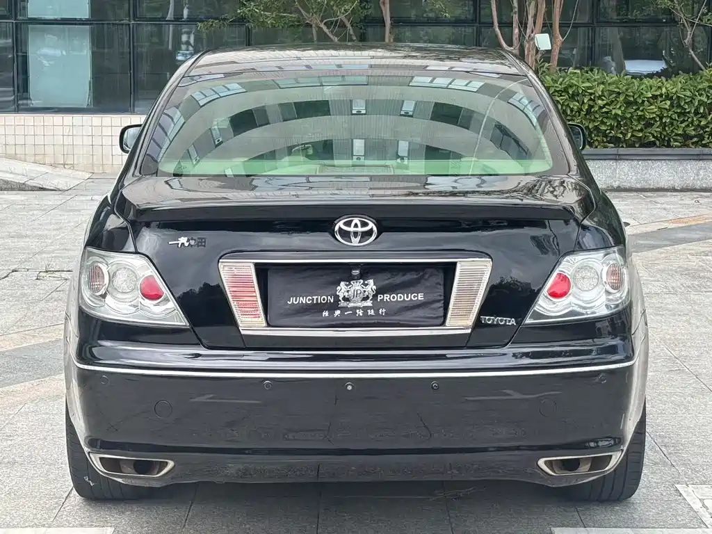 Toyota Reiz — миниатюра 5