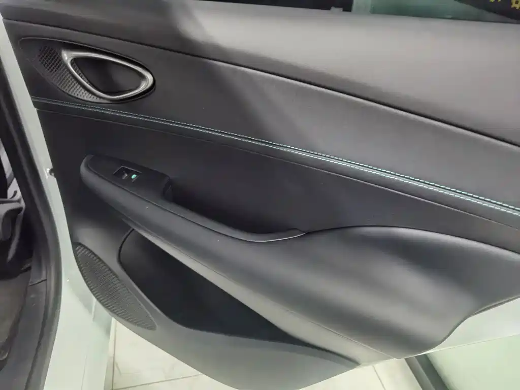 BYD Seal 05 DM-i — миниатюра 15