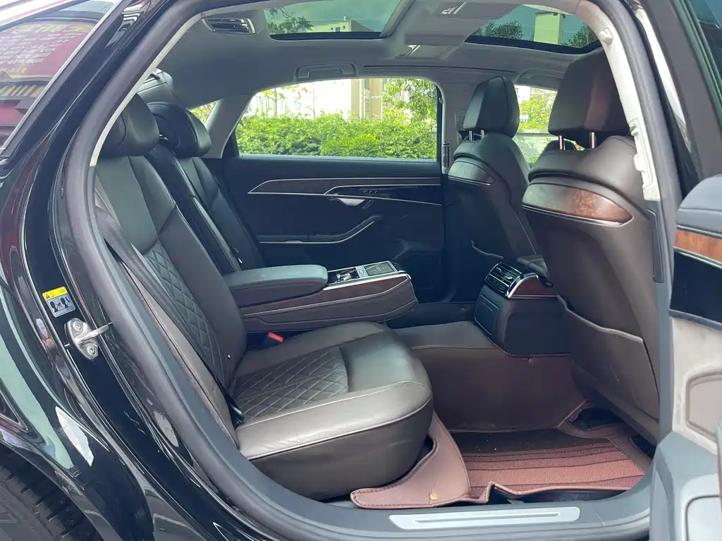 Audi A8 — миниатюра 15