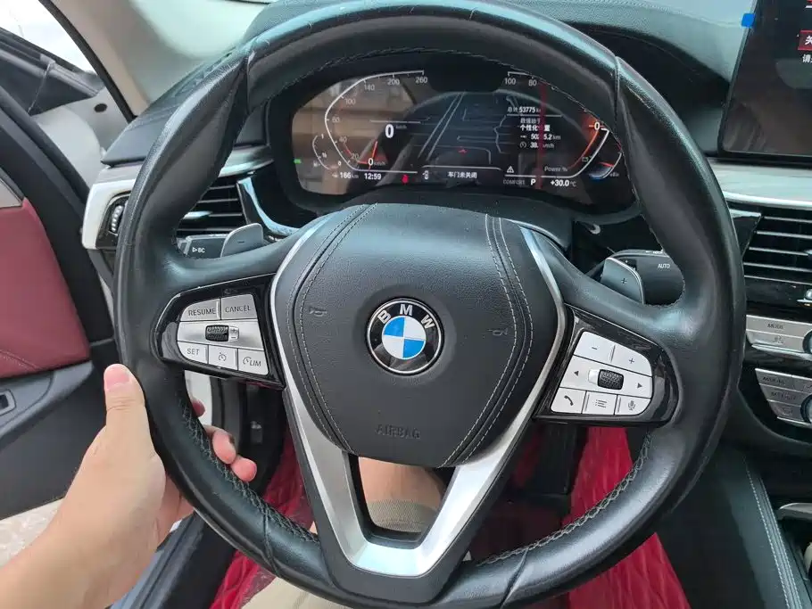 BMW 5 Series — миниатюра 15