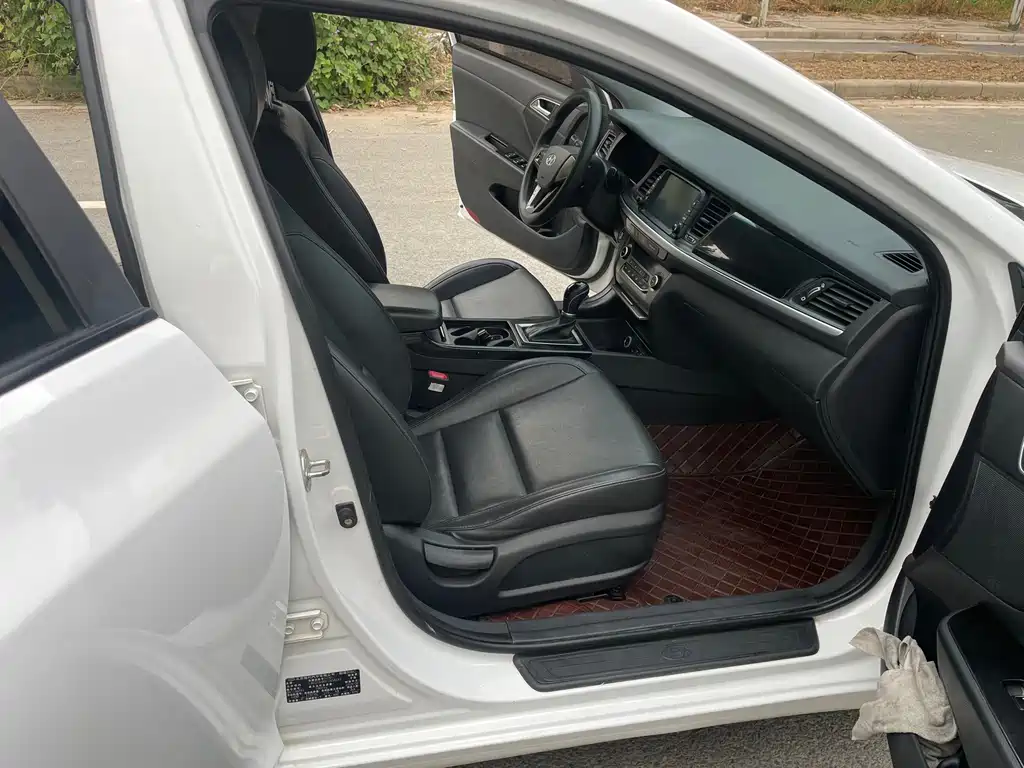 Hyundai Mistra — миниатюра 8