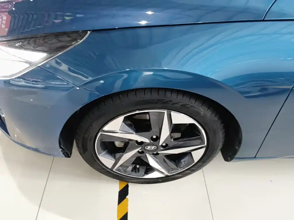 Hyundai Elantra — миниатюра 23
