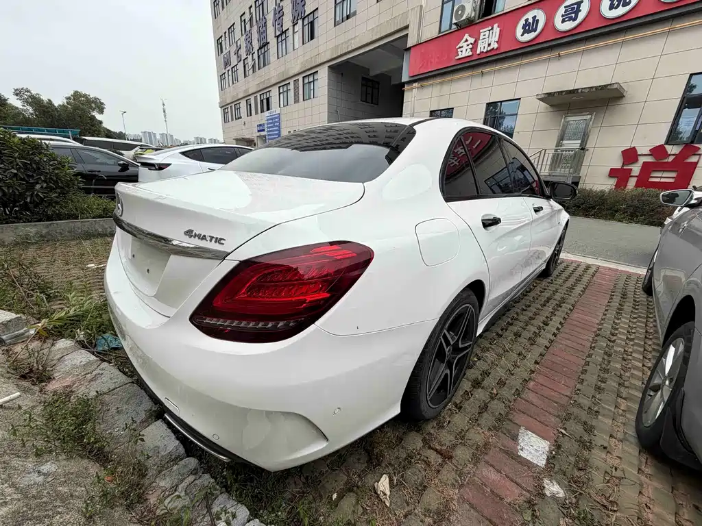 Mercedes-Benz C-Class — миниатюра 2