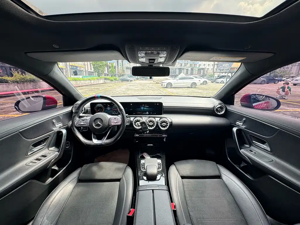 Mercedes-Benz A-Class — миниатюра 7
