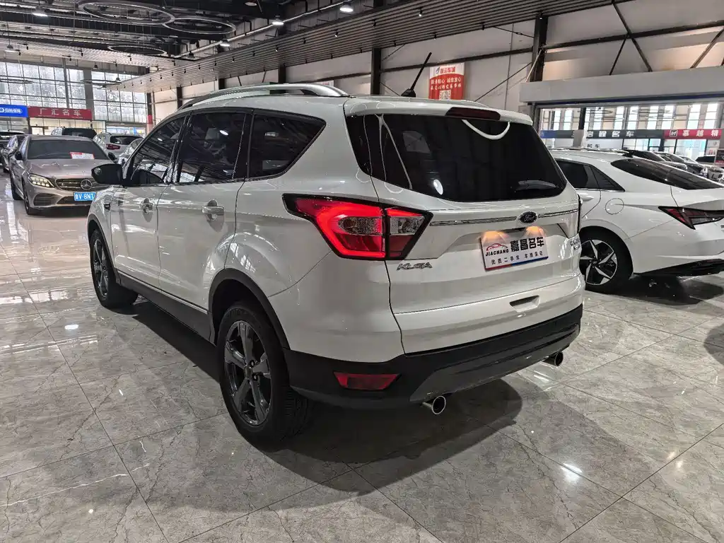 Ford Kuga — миниатюра 17