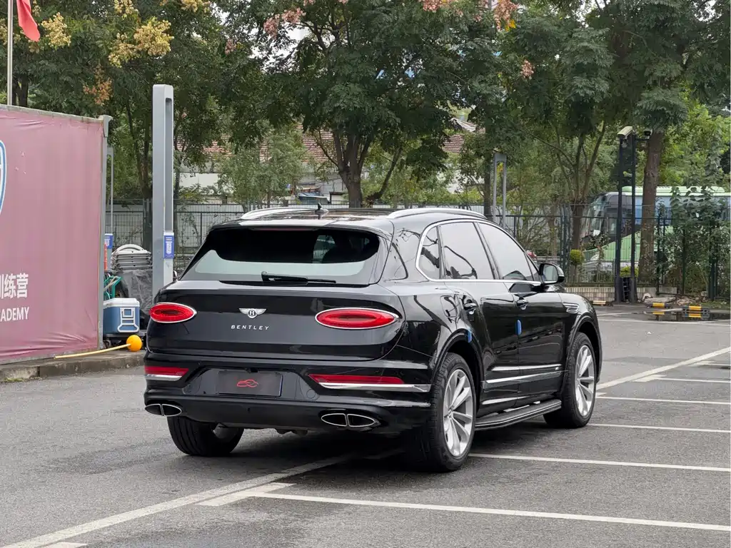 Bentley Bentayga — миниатюра 5