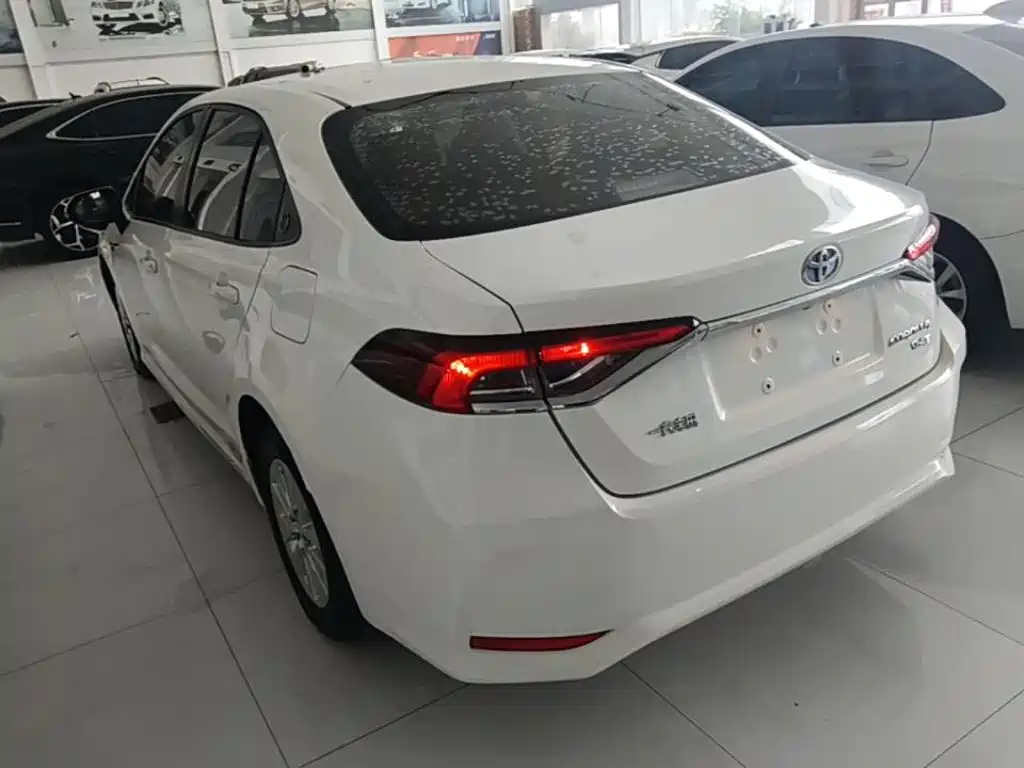 Toyota Corolla — миниатюра 5