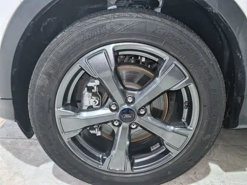 Ford Kuga — миниатюра 11
