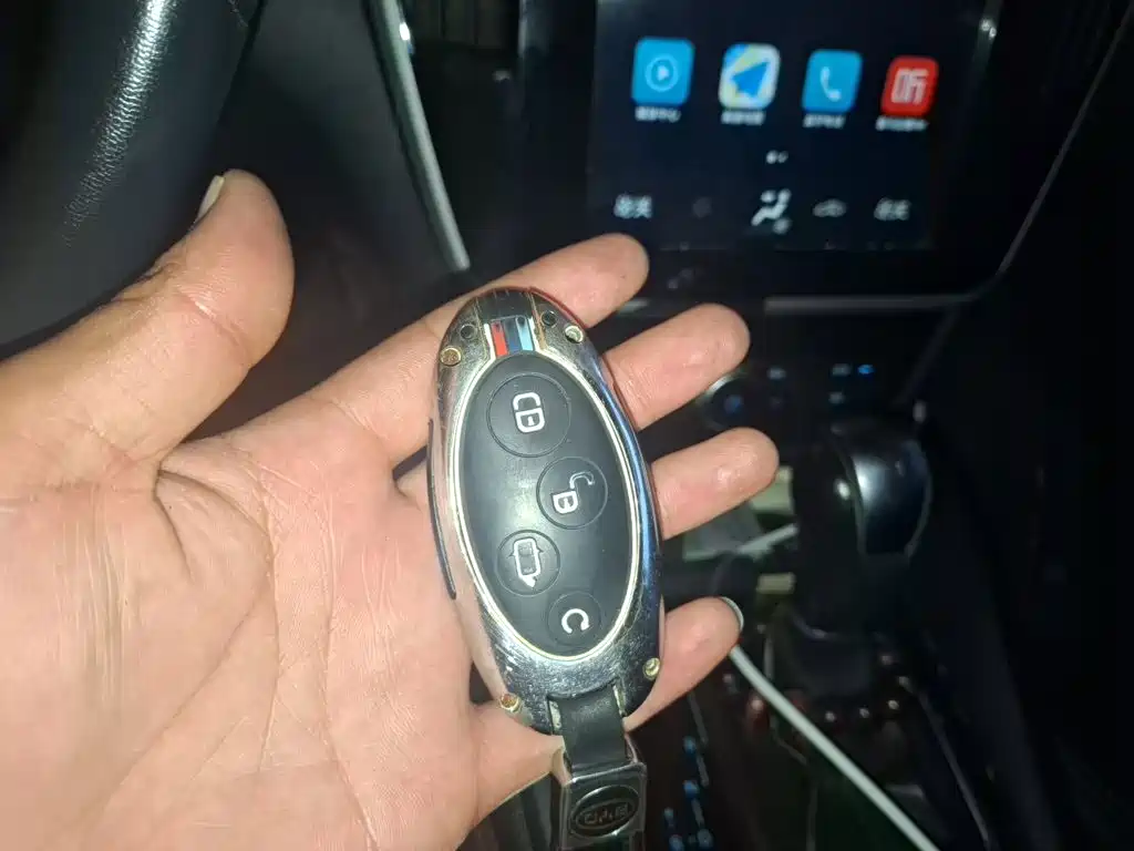 BYD MAX — миниатюра 12
