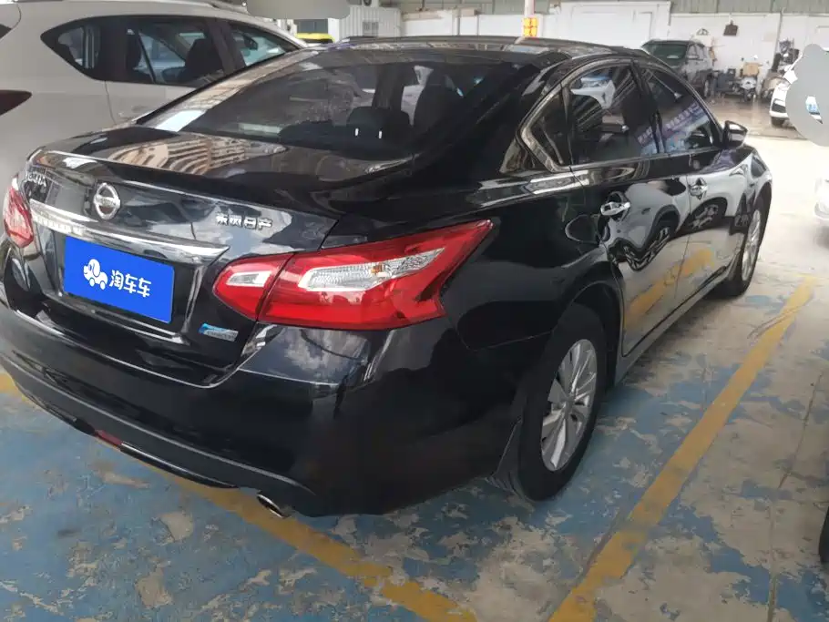 Nissan Teana — миниатюра 3