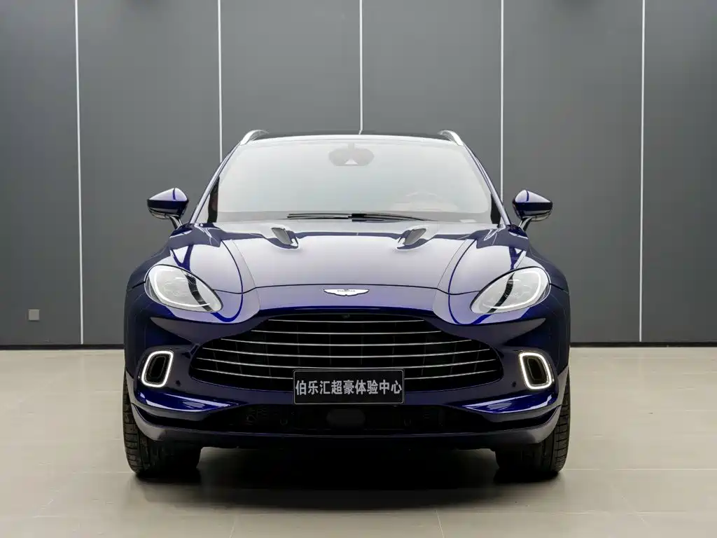 Aston Martin DBX — миниатюра 3