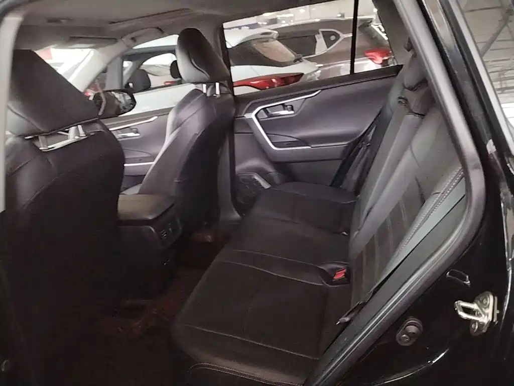 Toyota Wildlander — миниатюра 17