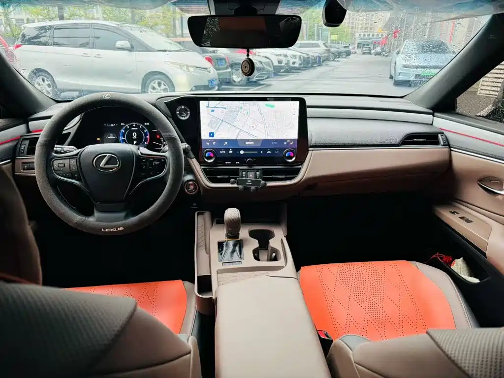 Lexus ES — миниатюра 6