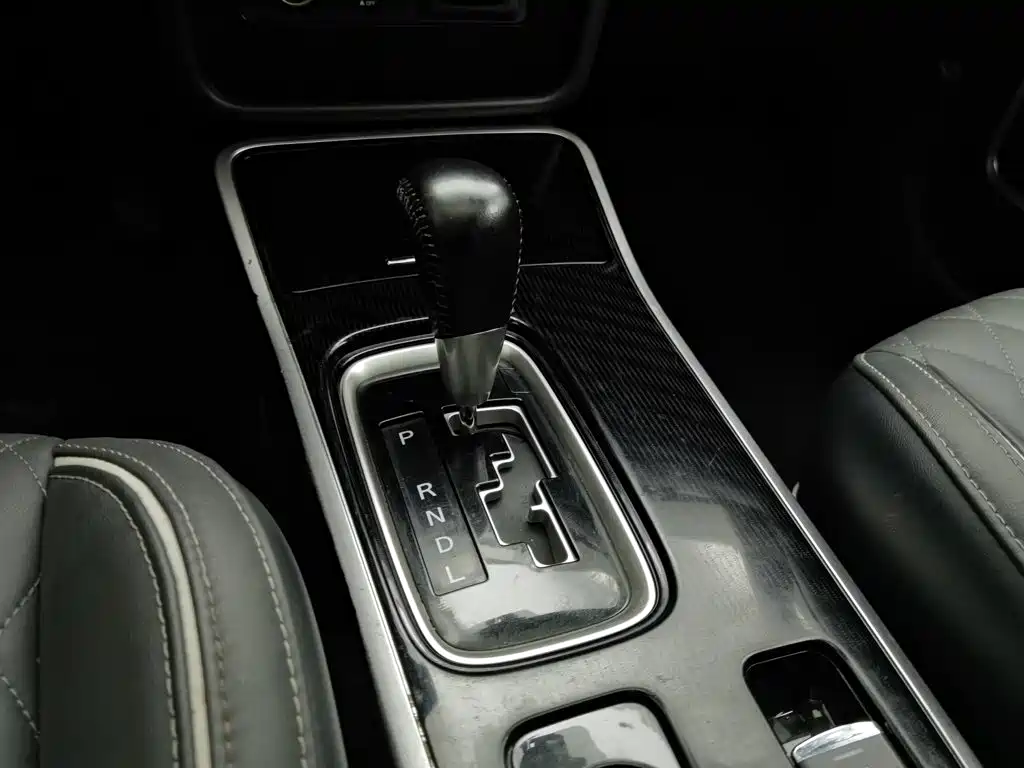 Mitsubishi Outlander — миниатюра 13