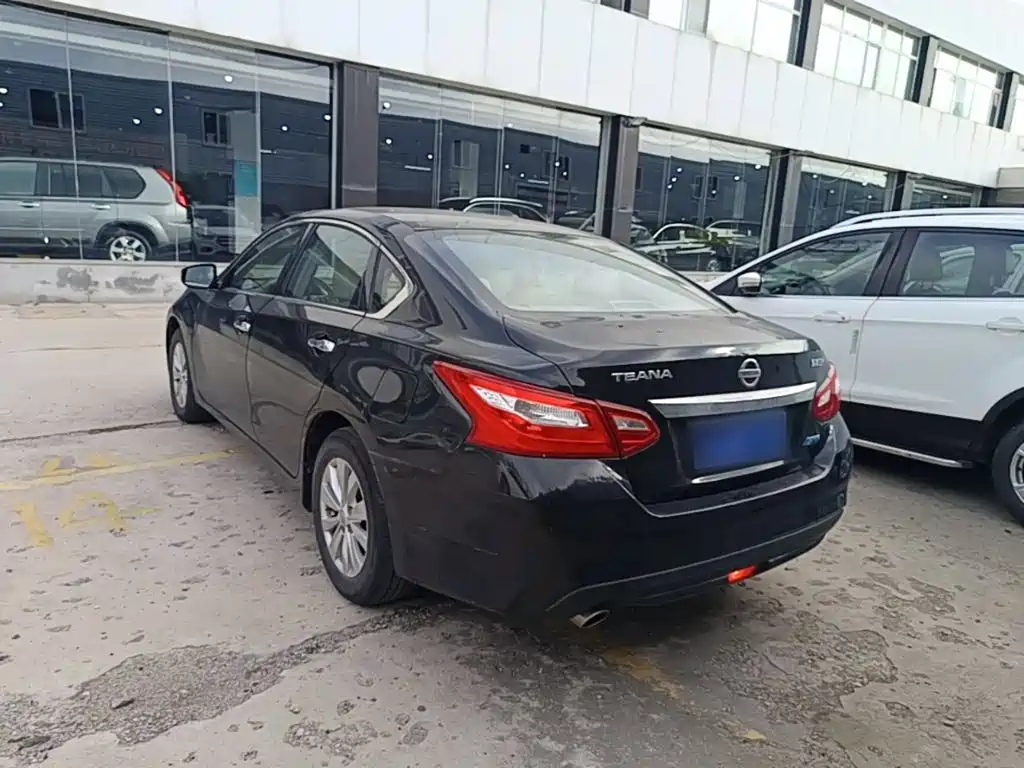Nissan Teana — миниатюра 5