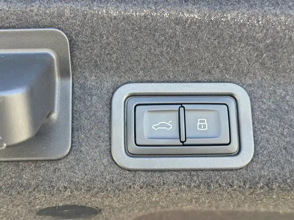 Audi A6L — миниатюра 18
