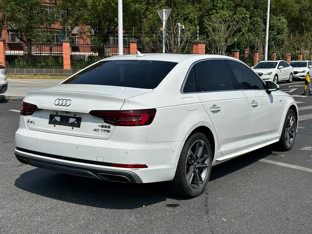 Audi A4L — миниатюра 4