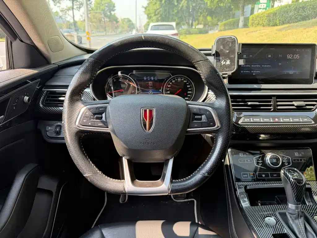 Hongqi Hongqi H5 — миниатюра 14