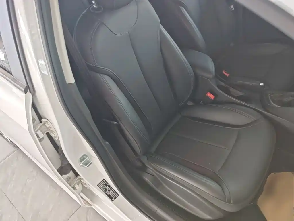Buick Excelle — миниатюра 25
