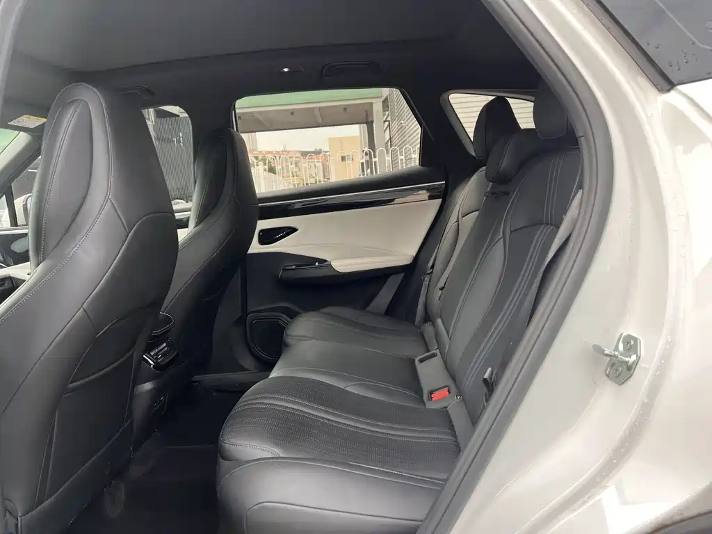 GEELY GALAXY GALAXY L7