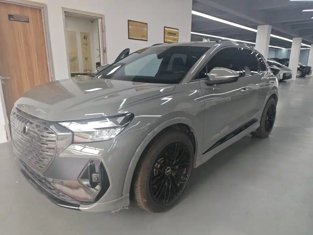 Audi Q4 e-tron — миниатюра 2
