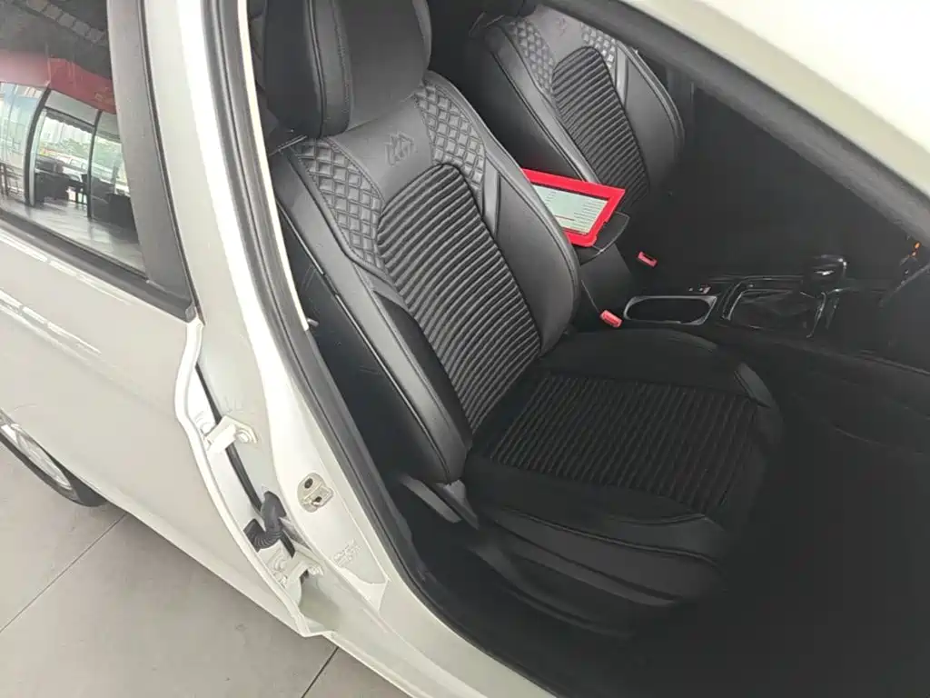 Roewe i5 — миниатюра 25