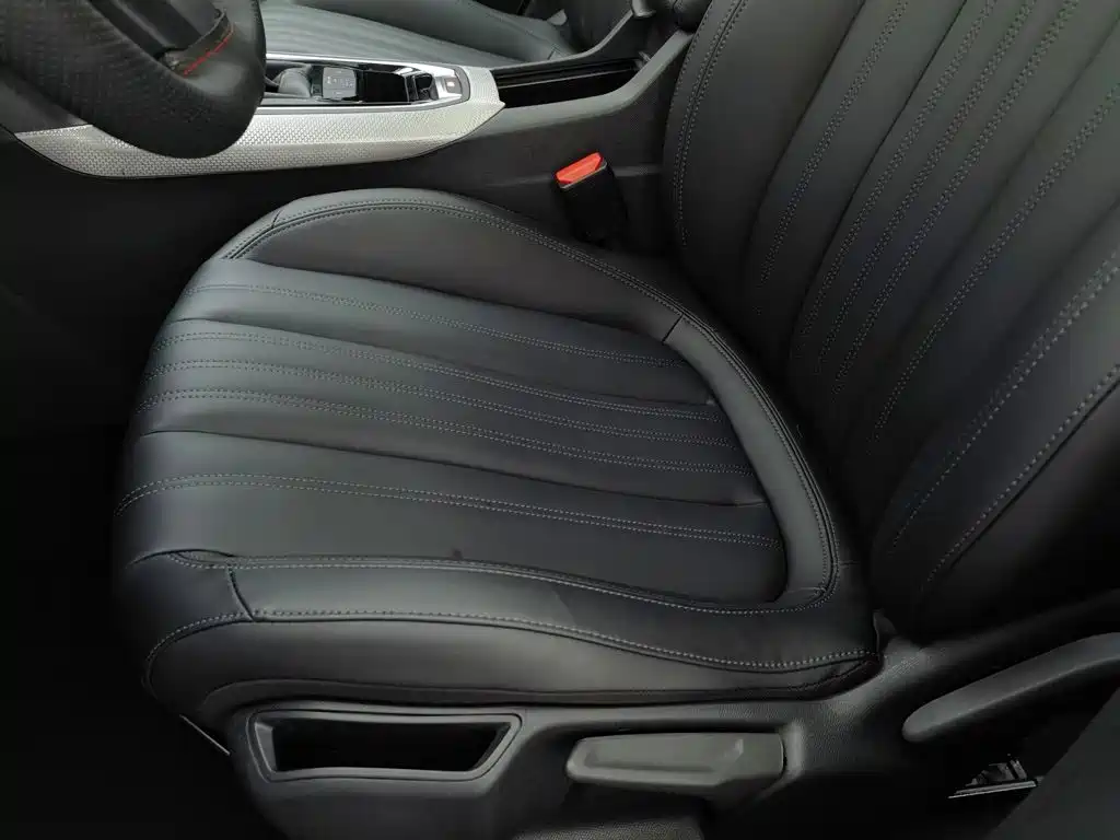 Peugeot 408 — миниатюра 20